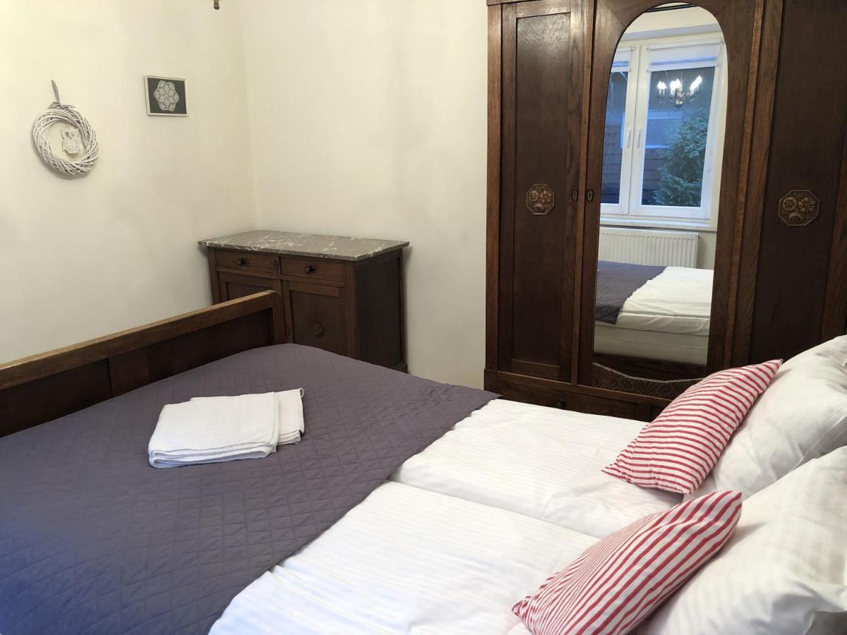 Dom Tkacki - Apartamenty - Pokoje - Jacuzzi Kudowa-Zdrój Eksteriør bilde