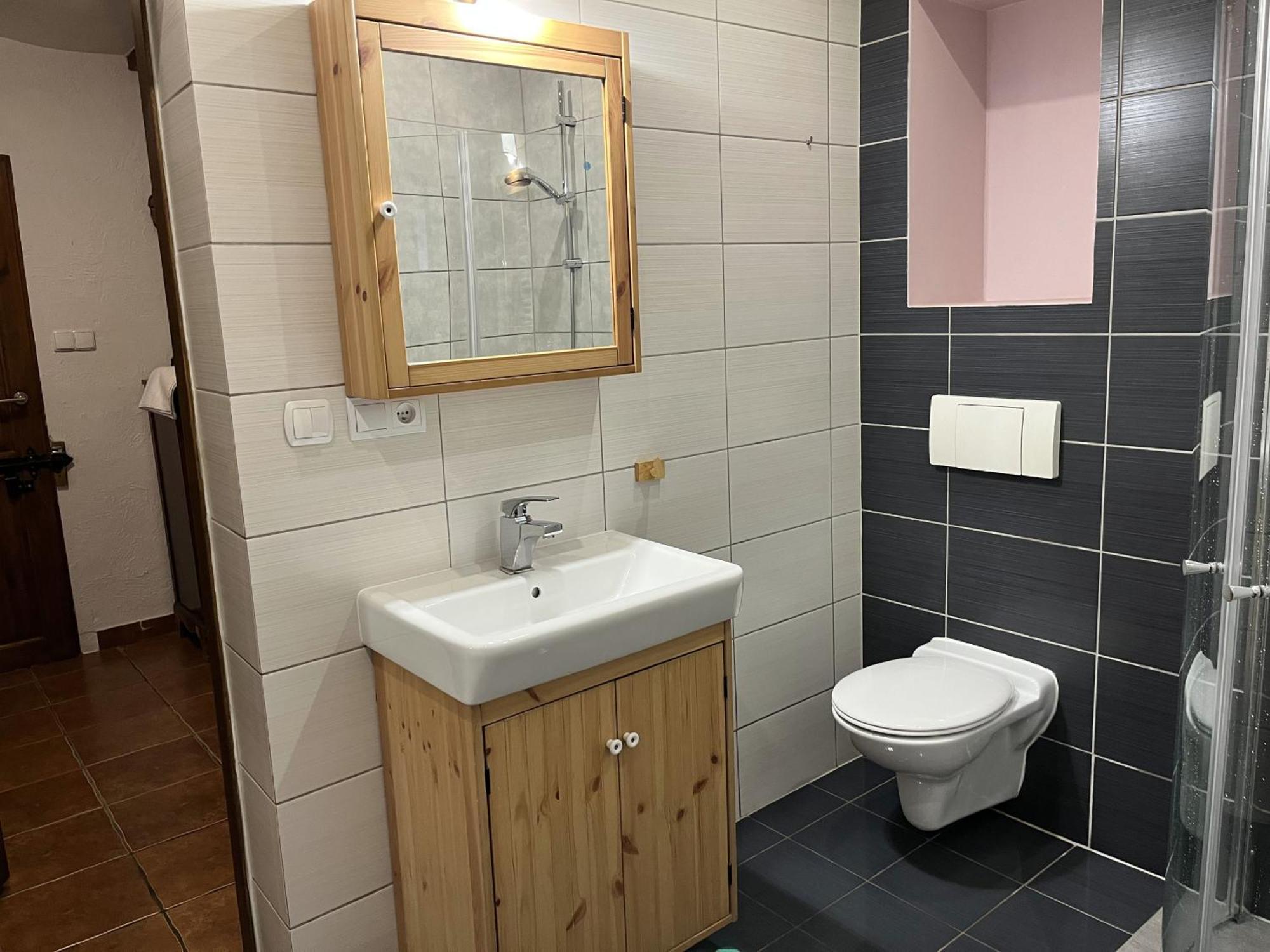 Dom Tkacki - Apartamenty - Pokoje - Jacuzzi Kudowa-Zdrój Eksteriør bilde